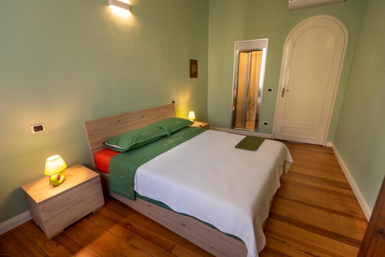 Porte Ad Arco Bra Bagian luar foto